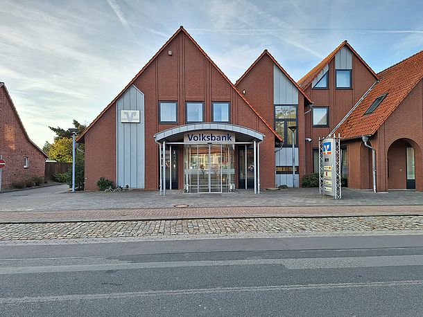 Haupteingang zur Filiale der Volksbank in Steyerberg